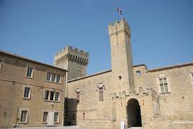 Maison neuve, rénovation, ésquisse, permis de construire, suivi de chantier, marion lassagne, architecte hmonp s'occupe de tout vos projets en provence. Chateau De L Emperi Wikipedia