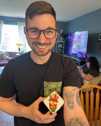 Cara Rayburn's Instagram, Twitter & Facebook