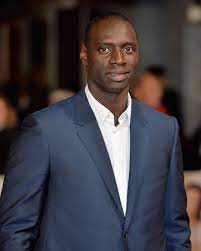 The actor of 39 years old is a dad for the fifth time. Omar Sy Netflix Wiki Fandom