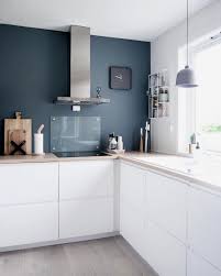 Cuisine Blanche 25 Idees Deco Pour S Inspirer Idee Deco Cuisine Cuisines Deco Cuisine Blanche