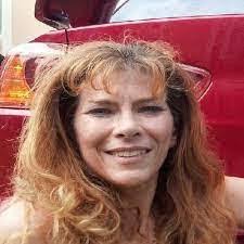 Lori Stenhouse's Instagram, Twitter & Facebook