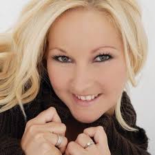 Leah Burling (@leahkate1)