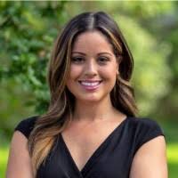 Melanie Gentile's Instagram, Twitter & Facebook