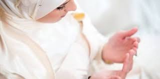 Dalam isu sedekah, tidak disyaratkan bagi seseorang itu akan suci dari sebarang hadas. Amalan Saat Haid Di Bulan Ramadhan Tetap Mendapatkan Keberkahan
