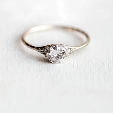 15 Perfectly Delicate Engagement Rings For The Low Key Bride The Huffington Post Cincin Tunangan Cincin Perkawinan Cincin Tunangan Berlian