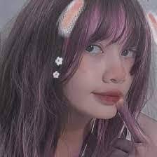 Iris Ackerman's Instagram, Twitter & Facebook