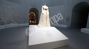 Το μητροπολιτικό μουσείο τέχνης (the metropolitan museum of art‎) της νέας υόρκης έχει σήμερα την τιμητική του, αφού η google του αφιερώνει το σημερινό της doodle, με αφορμή τη συμπλήρωση 151 χρόνων από την ίδρυσή του. Moda Kai Texnologia Sto Mhtropolitiko Moyseio Texnhs Ths Neas Yorkhs Hellasjournal Com