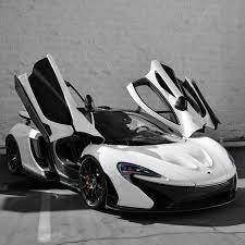 mclaren p1 painted in alaskan diamond white photo taken by nathanael l photography the car is owned by drmclarenp1 on insta motor auto s en motoren auto s