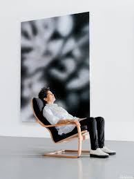La chaise longue la defense. Stephen Wallis