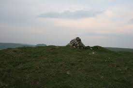 It lies at the northern limit of the carboniferous limestone in the peak 350 metres south of the summit lies eldon hole. Eldon Hill Round Barrow S The Megalithic Portal And Megalith Map