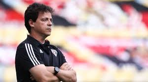 Fernando diniz, do flamengo, é marcado por lugano, do são paulo, em 2003 gazeta press. Sao Paulo De Fernando Diniz Ja Supera Duas Campanhas Do Tri E Busca Maior Invencibilidade Do Clube No Brasileirao
