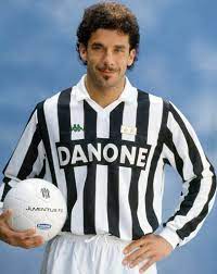 Born 9 july 1964) is an italian former football manager and player who played as a striker. Juve1897 On Twitter On This Day In 1992 Gianluca Vialli Made His Debut For Juventus After A World Record Transfer That Included Sending 4 Players To Sampdoria Vialli Spent 4 Seasons With