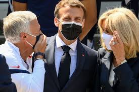 At age 39, emmanuel macron became the youngest president in the history of france, dramatically reshaping the country's politics in the process. French Man Gets 4 Month Prison Sentence For Slapping Emmanuel Macron Chicago Sun Times