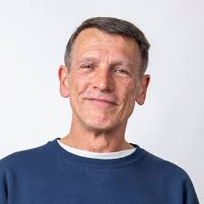 Doctors reveal a specific sound people make when they have less than 24  hours to live 😨 This haunting sign is one most don't recognize until it's  too late 🕯️ What it