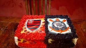 E é preciso tirar do forno e imediatamente passar o recheio nas camadas para enrolar. Bolos Le Bolo Do Flamengo E Corinthians Facebook