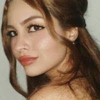 Michelle Araya's Instagram, Twitter & Facebook