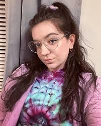 Allison Correia's Instagram, Twitter & Facebook