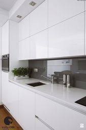 Graue Und Weisse Kuchendesigns Moderne Kucheninsel Kochinsel Arbeitsplatte Kitchen Backsplash Diy Kitchen Remodel White Kitchen Design Modern Kitchen Design