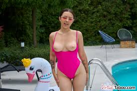 Rihanna Black VR Porn: Hot, Wet And Horny - VirtualTaboo