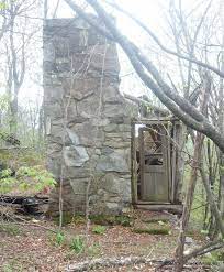 Abandoned Guest Cabin Former Long Trail Lodge Killington Vt Abandoned Places Abandoned Buildings Places To Visit