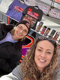 Diana Sidener's Instagram, Twitter & Facebook