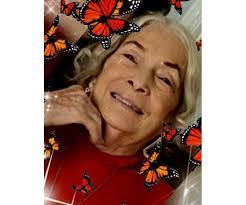 Loretta Nowak's Instagram, Twitter & Facebook