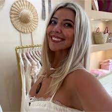 Candice Winstead's Instagram, Twitter & Facebook