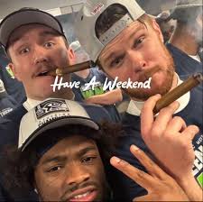 ALL orders are officially shipped as of yesterday! Can't wait for everyone  to try the drink. Let us know what you think 🍑