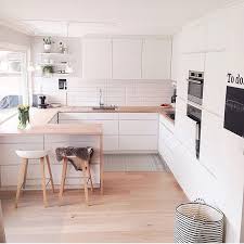 Scandinavian style due to its simpl… Lovely U Shaped Scandinavian Kitchen Life The Joy Kitchen Remodel Small Kitchen Design Small Kitchen Design