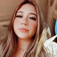 Kira Arias's Instagram, Twitter & Facebook