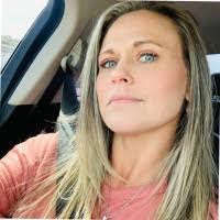 Amanda Neville's Instagram, Twitter & Facebook