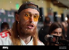 George kittle hi-res stock photography and images