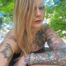 Federico Zampaglione ha reintepretato la mitica “Dune Buggy”, la canzone  scritta dagli Oliver Onions per la colonna sonora di “…altrimenti ci  arrabbiamo!” la pellicola cult del '74 con Bud Spencer e Terence