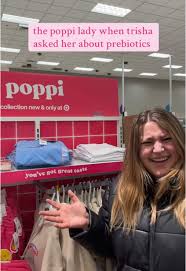 @trishapaytas handled the awkwardness like a champ #fyp #foryoupage  #popculture #popculturenews #celebrity #celebritynews #trishapaytas #poppi