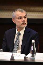 O fetiță de 3 ani si un baietel de 4 ani si 6 luni. Dr Mihai Craiu Nu DaÈ›i Copiilor Mai Mici De 4 Ani Supozitoare Novocalmin E Interzis In 120 De È›Äƒri