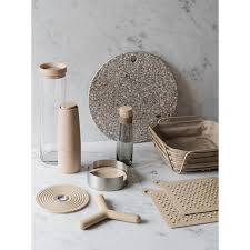Roca bathroom products are present in more than 170 countries across the five continents. Schneidbrett O 30 Cm Roca Blomus Onlineshop