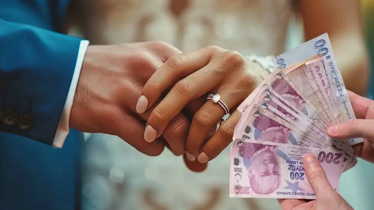 Evlenmek isteyenlere müjde: 250 bin TL'ye varan faizsiz kredi fırsatı