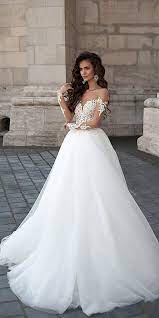 Check spelling or type a new query. Kombinieren Sie Ihr Verschwenderisches Hochzeitskleid Mit Uppigen Ohrringen Lesen Sie Mehr Uber Glucksbringer Frisuren Frauen Kleider Hochzeit Hochzeitskleid Hochzeit Kleidung