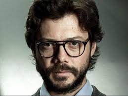 Oslo died in season 1, after receiving a blow to the head from a hostage, moscow was shot to death by police, and berlin was killed during the group's escape from the royal mint of spain After Berlin Nairobi Professor Might Die In Money Heist Season 5 Hints Actor Alvaro Morte