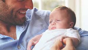 Small children and toddlers like to play with the faucet, drain plug, and knobs, and mommy's helper baby bath gate prevents those little fingers and hands from being hurt during bath time. How To Bathe A Newborn A Step By Step Guide