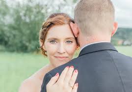 Located in bad emstal, hotel der grischäfer features a restaurant, bar, garden, and free wifi throughout the property. Hochzeitsfotograf Bad Emstal Hochzeit Im Landgasthof Der Grischafer