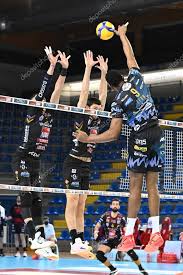 Yūki ishikawa (石川祐希, ishikawa yūki, born 11 december 1995) is a japanese male professional volleyball player from okazaki city, aichi prefecture.as of april 2021, ishikawa is the captain of the japan men's national volleyball team, and plays as an outside hitter. Spike Of Wilfredo Leon Venero Sir Safety Conad Perugia During Volleyball Italian Serie A Men Superleague