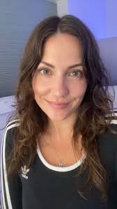 hey hi hello :) https://www.twitch.tv/kaypea