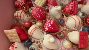 Strawberry Roses look so fancy, but they're actually really easy ...