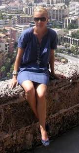 Lavinia petrea, prezentatoarea știrilor de la pro tv, este o prezență discretă, care își trăiește viața prezentatoarea lavinia petrea formează un cuplu cu soțul său, romulus varga, un celebru procuror. Biografie Lavinia Petrea Poze Cu Stirista Lui Mihai Dedu