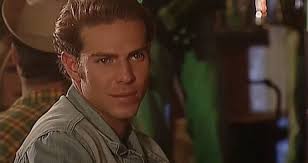 Wypadek, który wpłynął na twarz Óscara Reyesa, gwiazdy „Pasión de  Gavilanes”