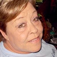 Lori Carnell's Instagram, Twitter & Facebook