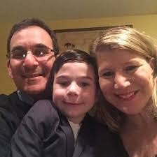 Lisa Gutterman's Instagram, Twitter & Facebook