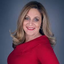 Courtney Epps's Instagram, Twitter & Facebook