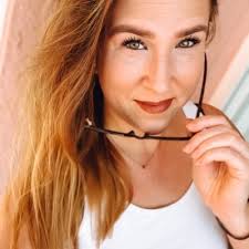 Nadine Merkel's Instagram, Twitter & Facebook